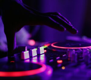 dj מוסיקה לאירועים גל